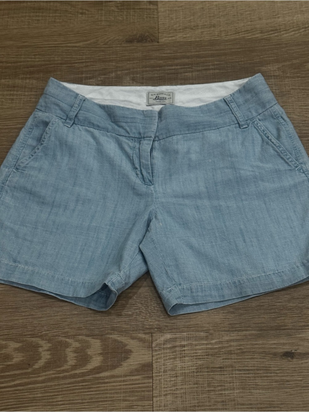 G.H. Bass Chambray Shorts Women’s Light Wash Casual Summer Shorts
